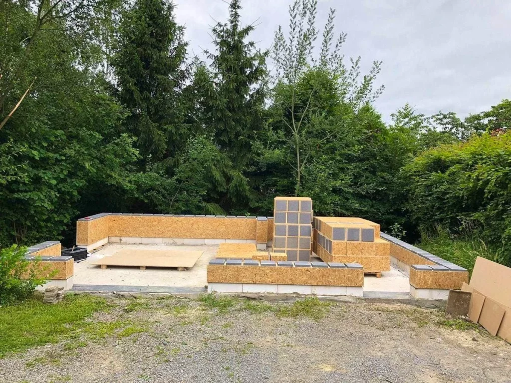 Fondation d’une maison en blocs isolants Clipsyblok